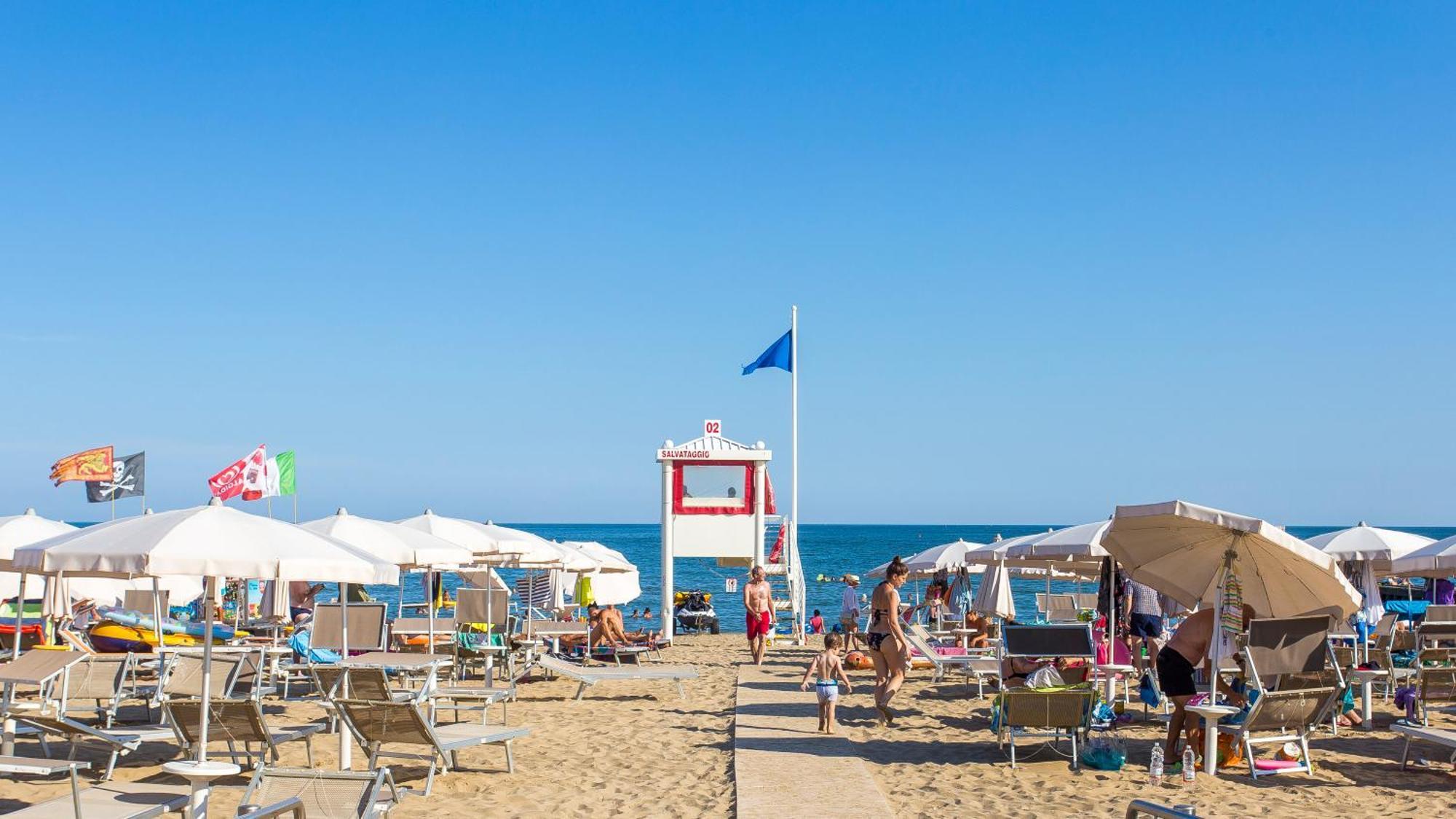 Apollo Appartement Lido di Jesolo Buitenkant foto